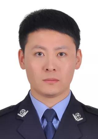 网警守护家的安全网警守护家的安全——网络时代的守护者